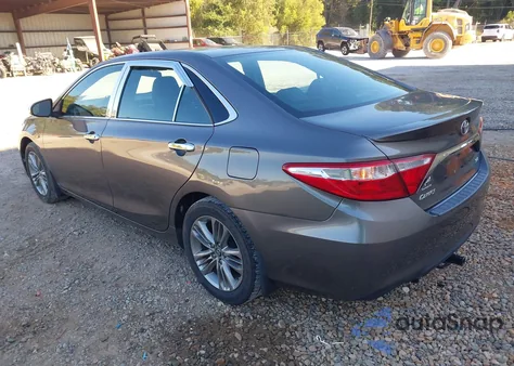2017 Toyota Camry Se z USA, uszkodzony, nr VIN 4T1BF1FK2HU454790
